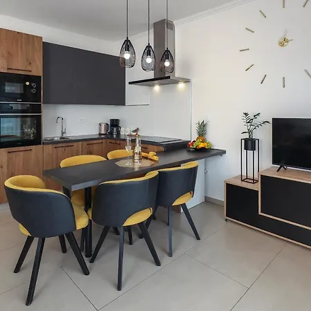 Borgo Marina - By The Sea Apartment Rijeka